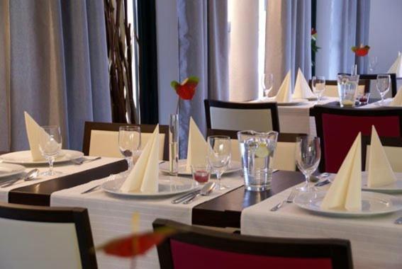 F - Team Hotel Liptovský Hrádok Екстериор снимка